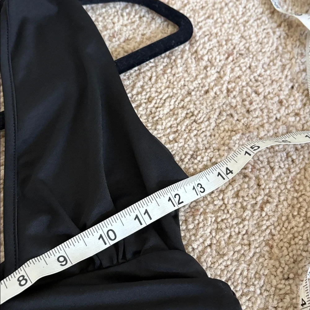 Elegant Black Evening Dress - Picture 6 of 8